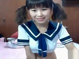 amateur asian Sexy Chinese Teen Playing With Pussy On Cam chinese